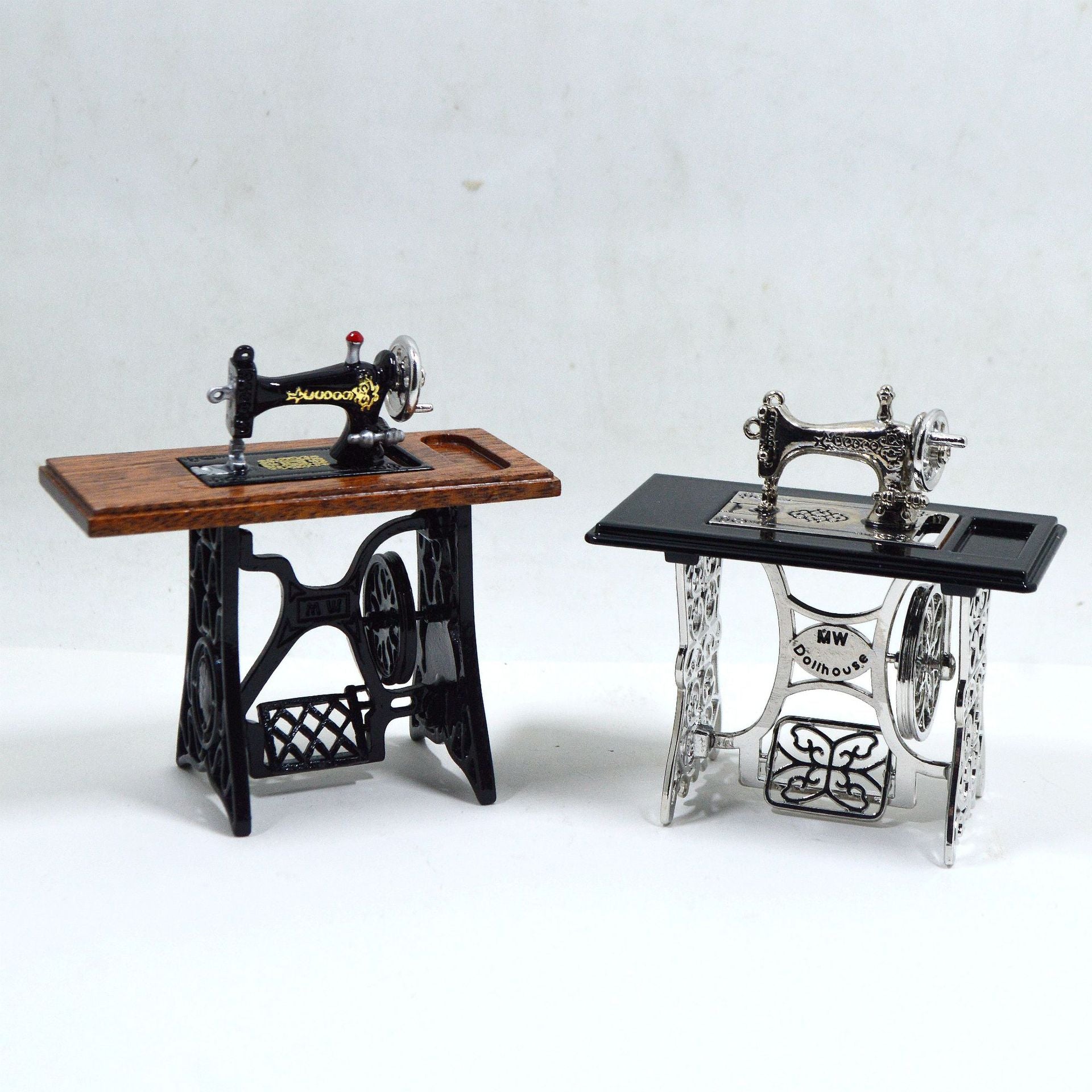 12 Scale Miniature Scene Model Scene Dollhouse Accessories Display Vintage Nostalgic Foot Pedal Sewing Machine Electric Car