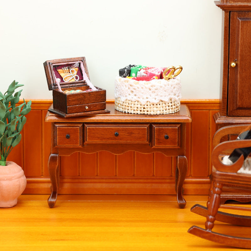 1:12 Dollhouse Miniature Wooden Chestnut Table