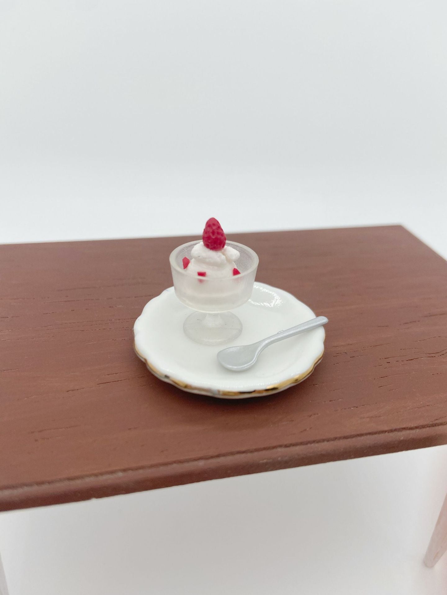 Miniature Toy Simulation Strawberry Ice Cream Cup Food Play 1/6 Blythe 1/8 BJD Dollhouse Scene Props