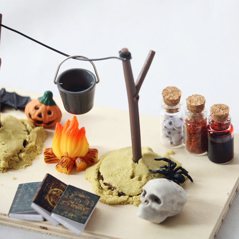 112 Dollhouse Halloween Decor Set