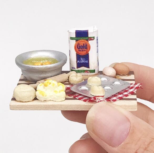 112 Mini Dollhouse Kitchen Cutting Board Set