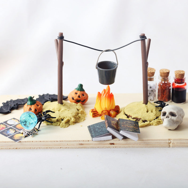 112 Dollhouse Halloween Decor Set