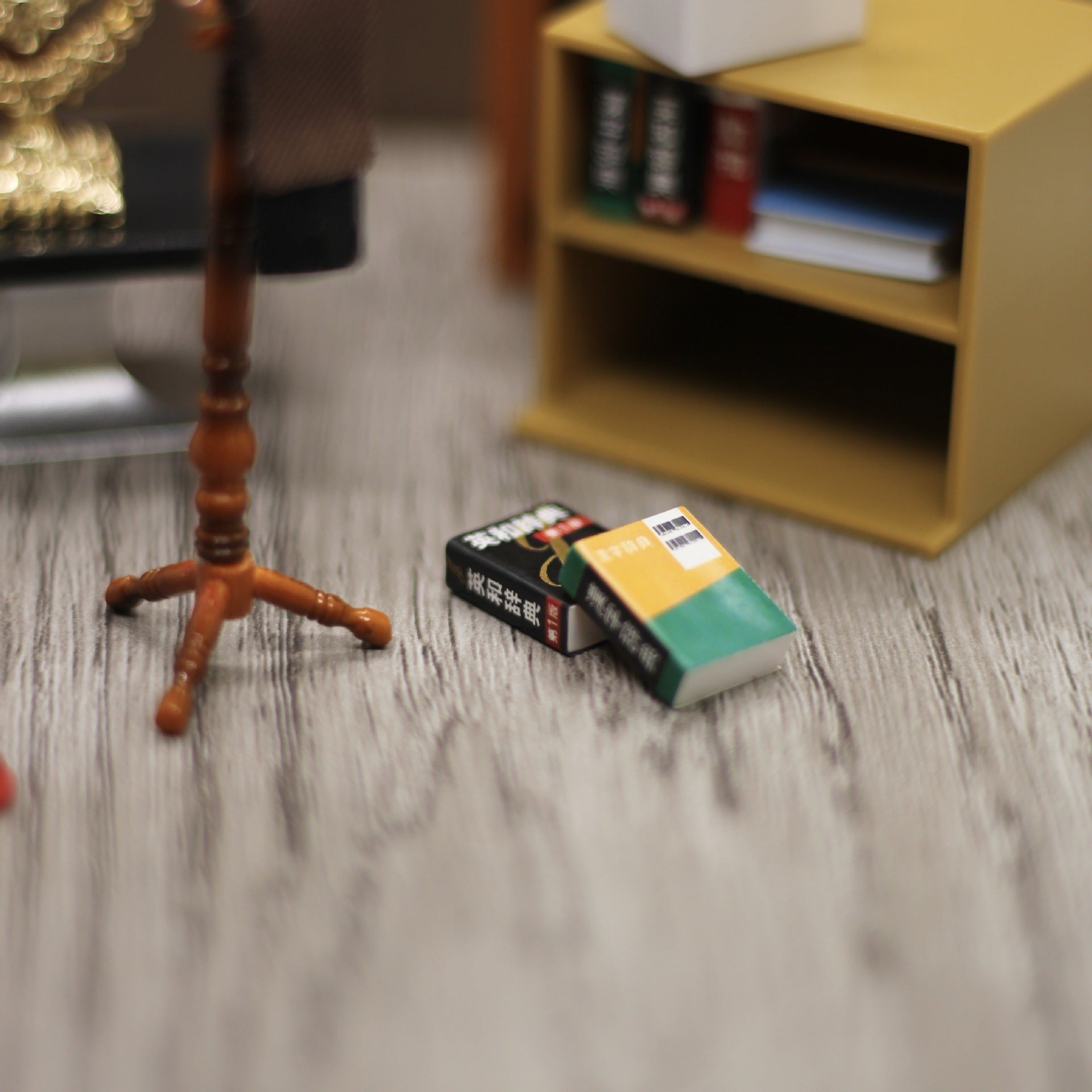 Dollhouse Miniature Dollhouse Accessories Miniature Simulation Mini Floor-standing Coat Rack Vintage Bag Rack Bedroom