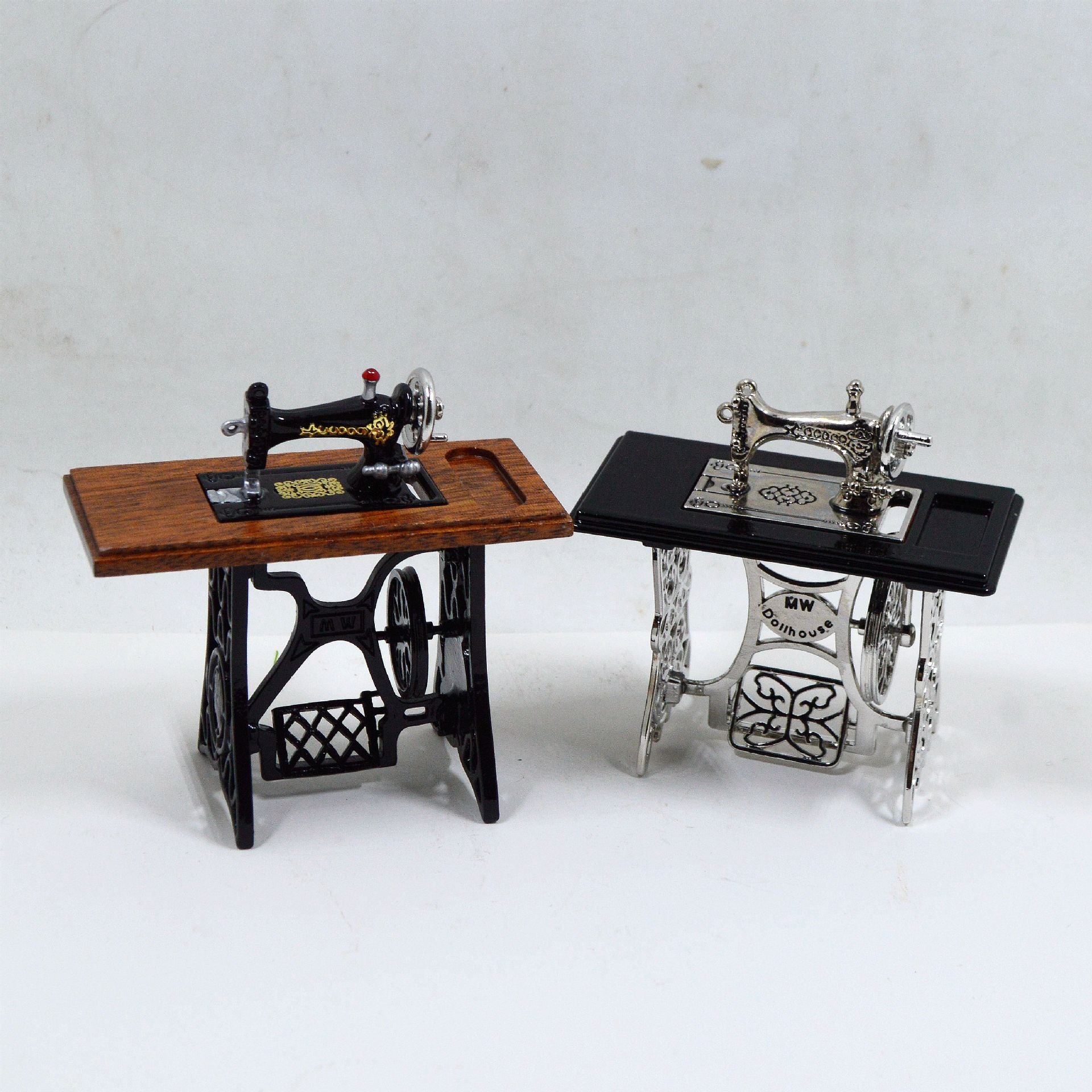 12 Scale Miniature Scene Model Scene Dollhouse Accessories Display Vintage Nostalgic Foot Pedal Sewing Machine Electric Car