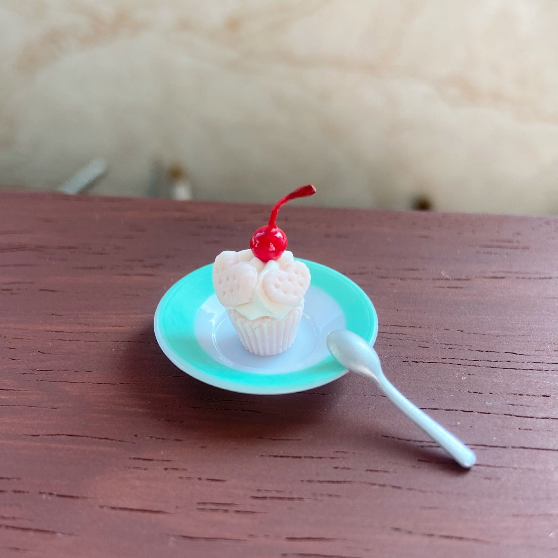 Miniature Strawberry Blueberry Fruit Cupcake Fun Food Play Dessert Shop Dollhouse Accessories