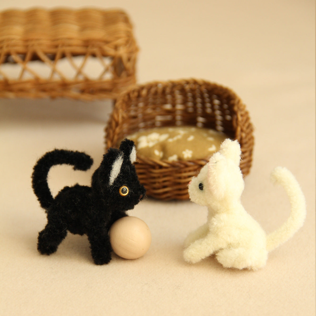 1:12 Miniature Handmade Twisted Stick Cat Pure Handmade Rattan Cat Nest Miniature Realistic Toy Nest Pet Ornament Decoration