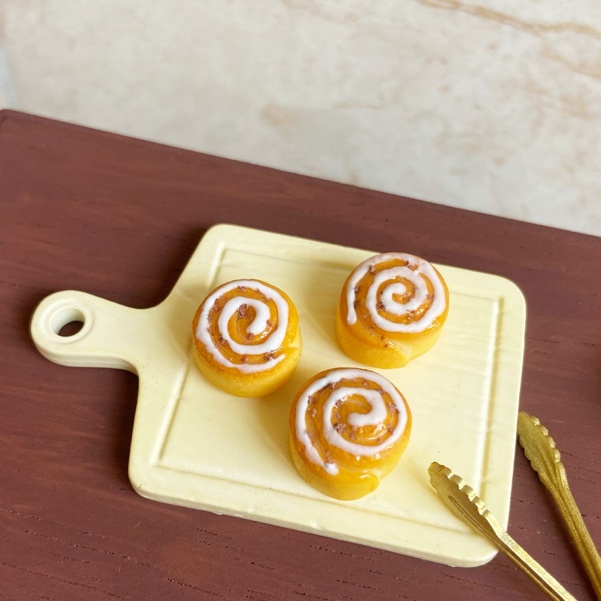 Simulation Bread Miniature Food Play Sesame Bagel and Cinnamon Roll Dollhouse Bakery Scene
