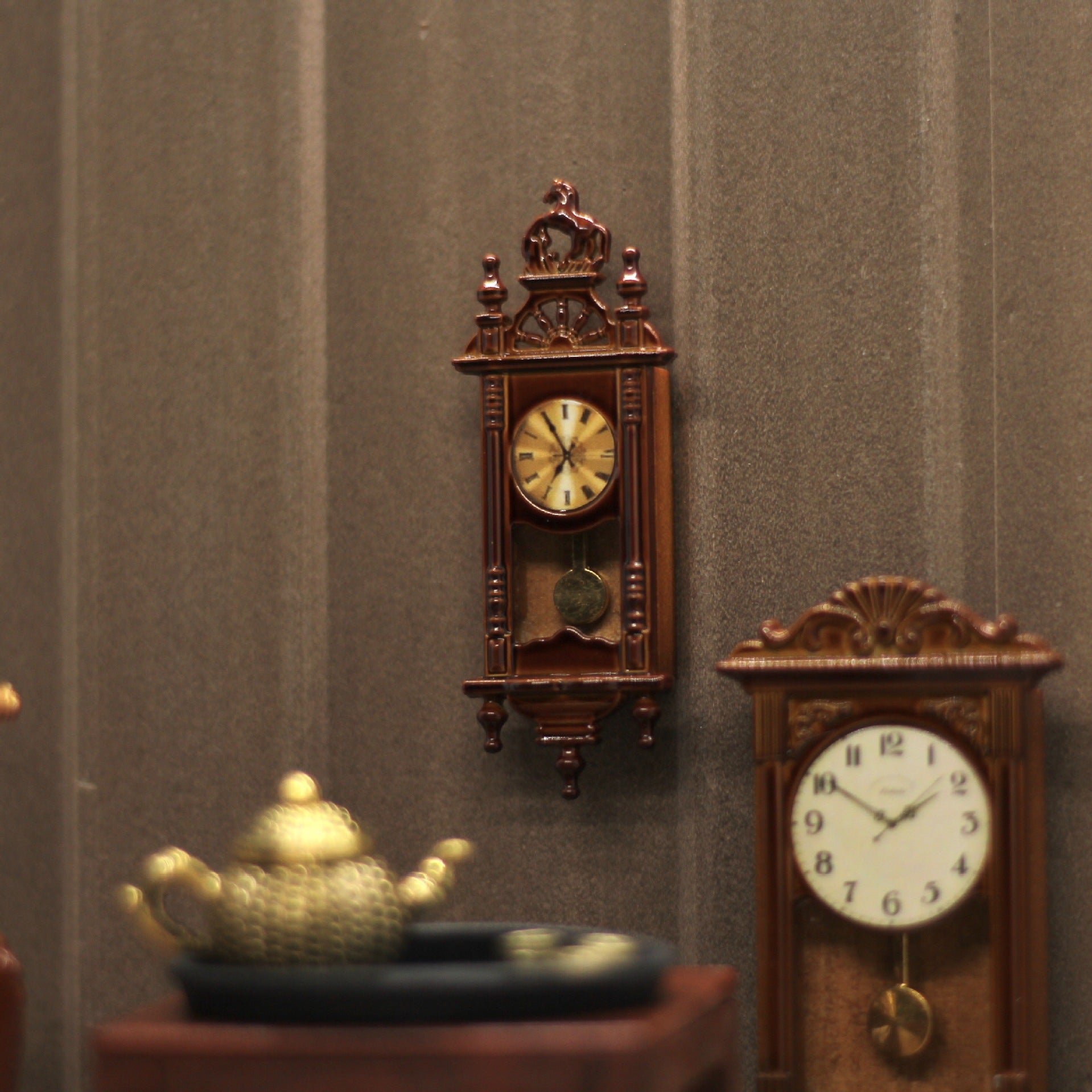 New 12-Minute Miniature Dollhouse Accessories Retro Roman Clock Children's Dollhouse Toy Hanging Clock Shooting Scene