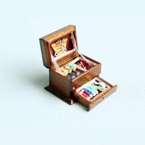 Dollhouse Miniature Sewing Machine Accessory