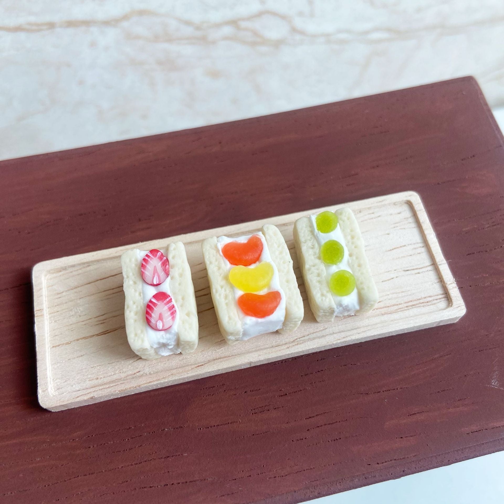 Cute Miniature Realistic Fruit Sandwich Miniature Food Play Model Six-Eighths Dollhouse Toy Decoration Prop