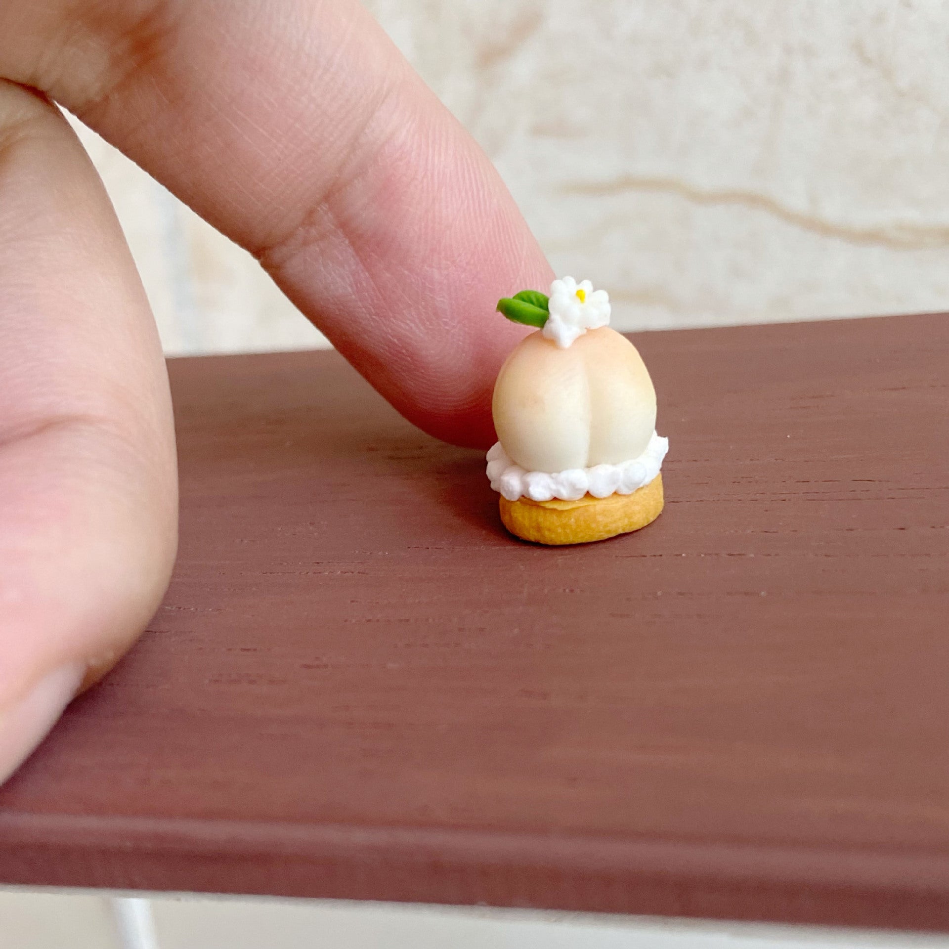 Cute Mini Peach Tower Dollhouse Creative Miniature Cake Food Model Accessories Wholesale
