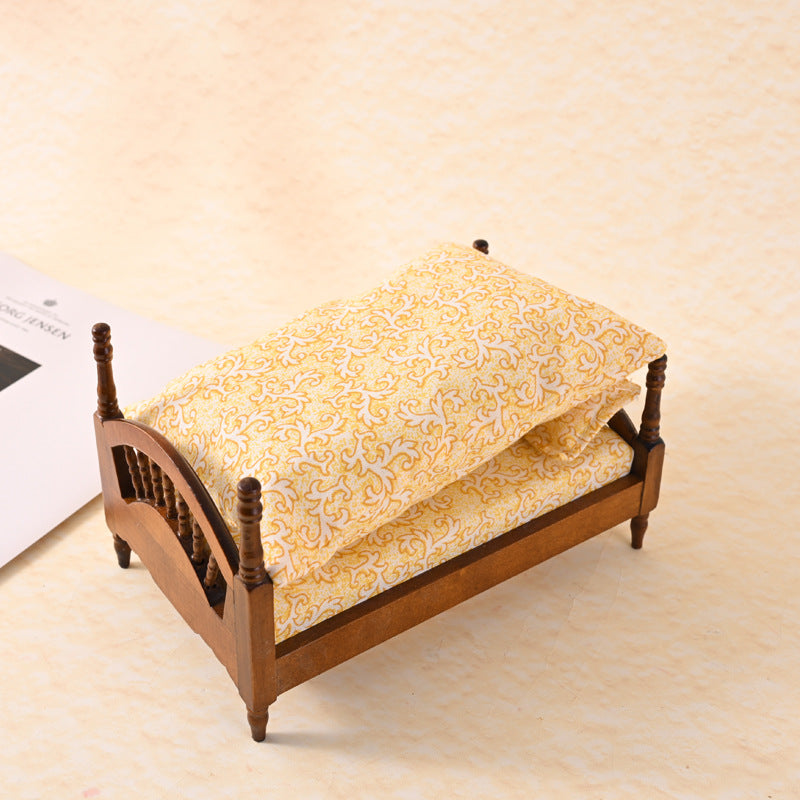 1:12 Dollhouse Mini Furniture Bedroom Micro Scene Wooden Classical European Single Bed