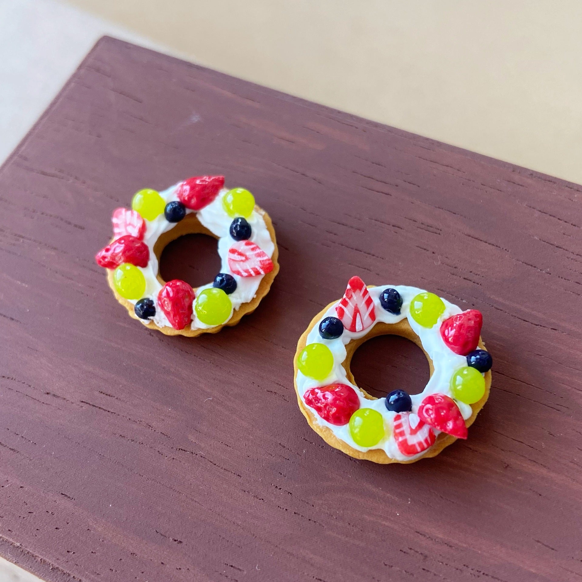 Miniature Christmas Berry Wreath Cake Fun Food Play Six-Dimensional Dessert Shop Dollhouse Accessories