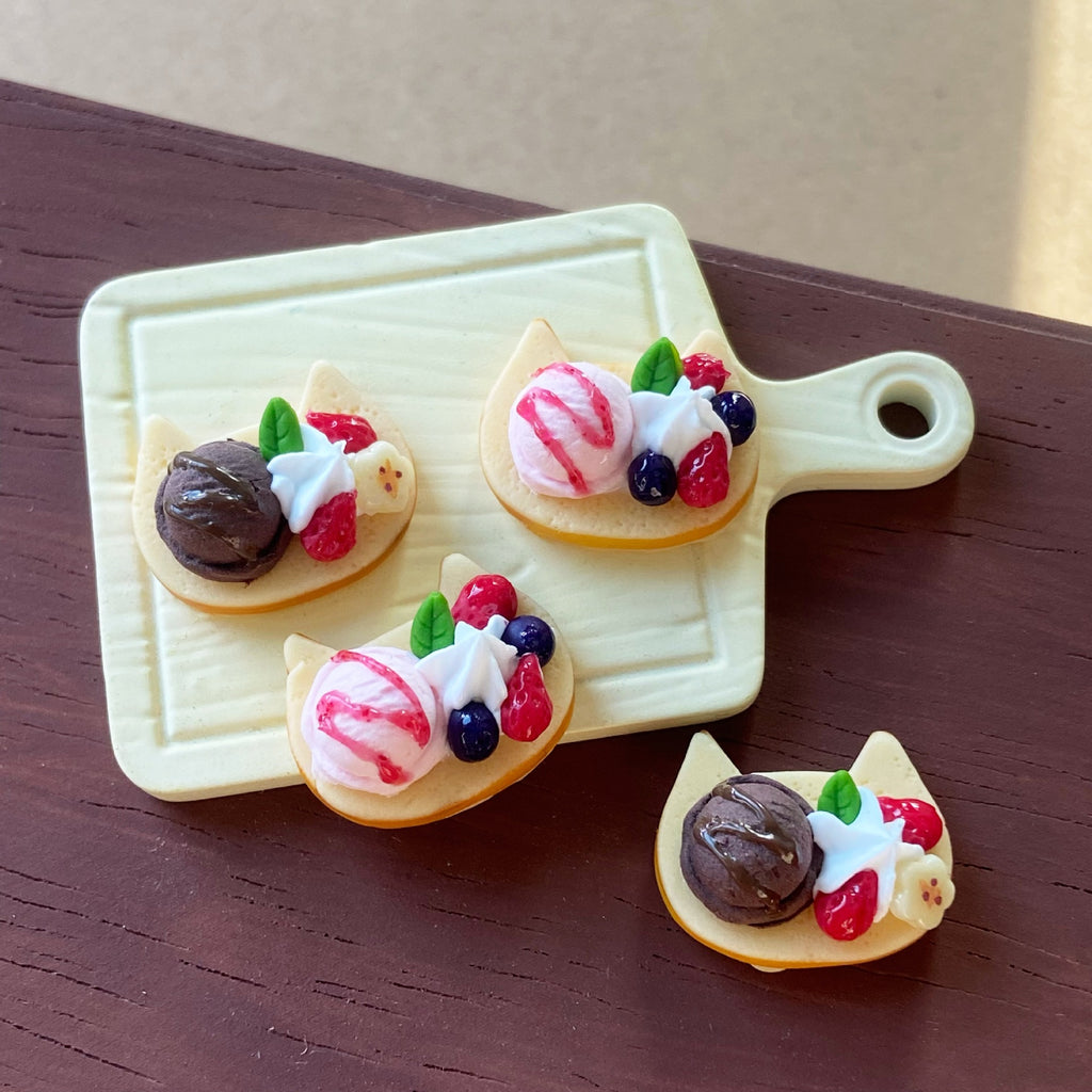 Simulation Cute Strawberry Ice Cream Toast Bread Miniature Food Play Mini Dollhouse Props