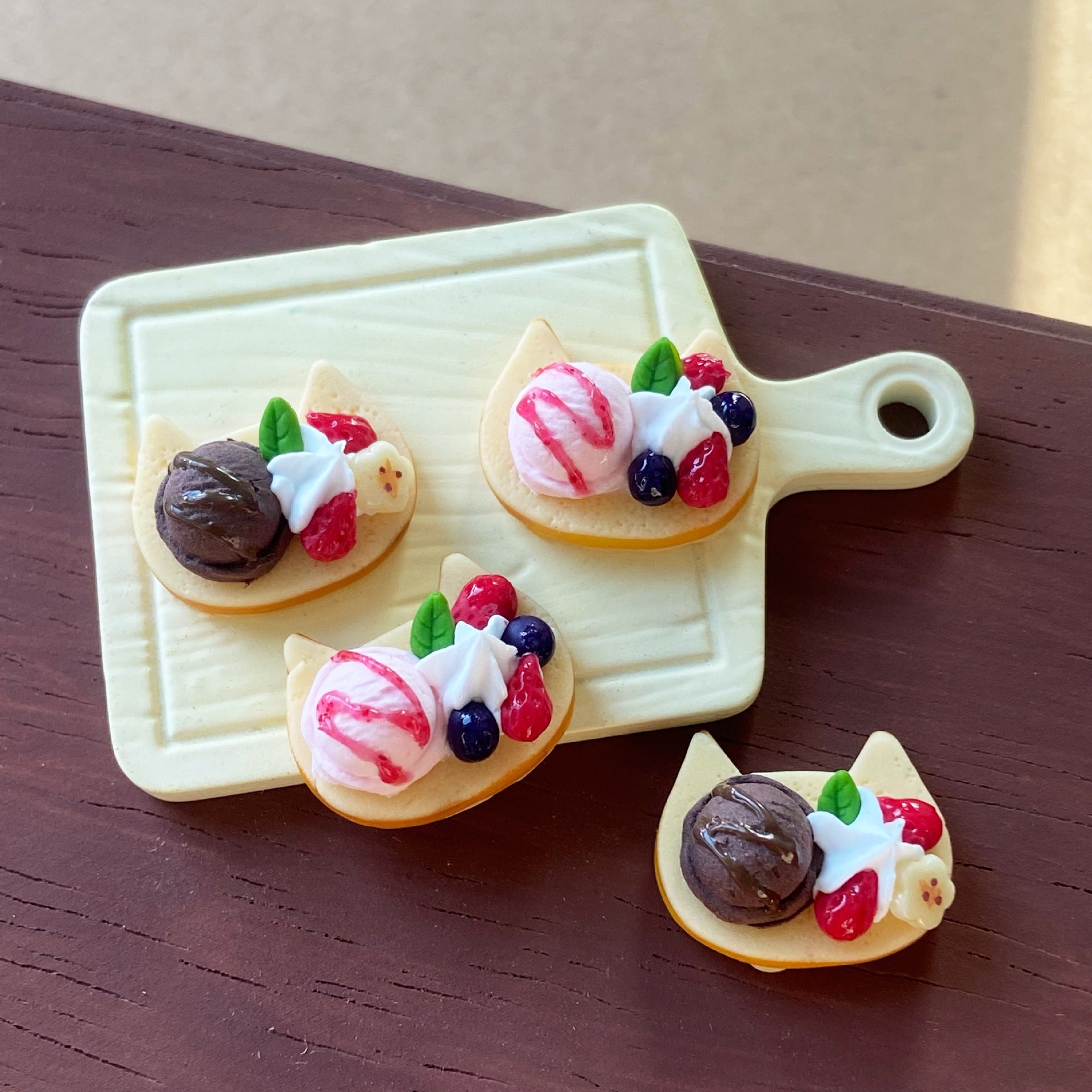 Simulation Cute Strawberry Ice Cream Toast Bread Miniature Food Play Mini Dollhouse Props
