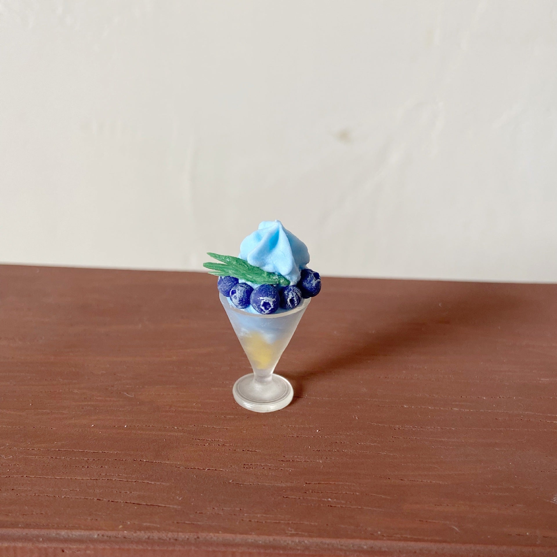 Miniature Food Play Blueberry Cream Cup Eight Points Dollhouse Accessories Dessert Shop Photo Props