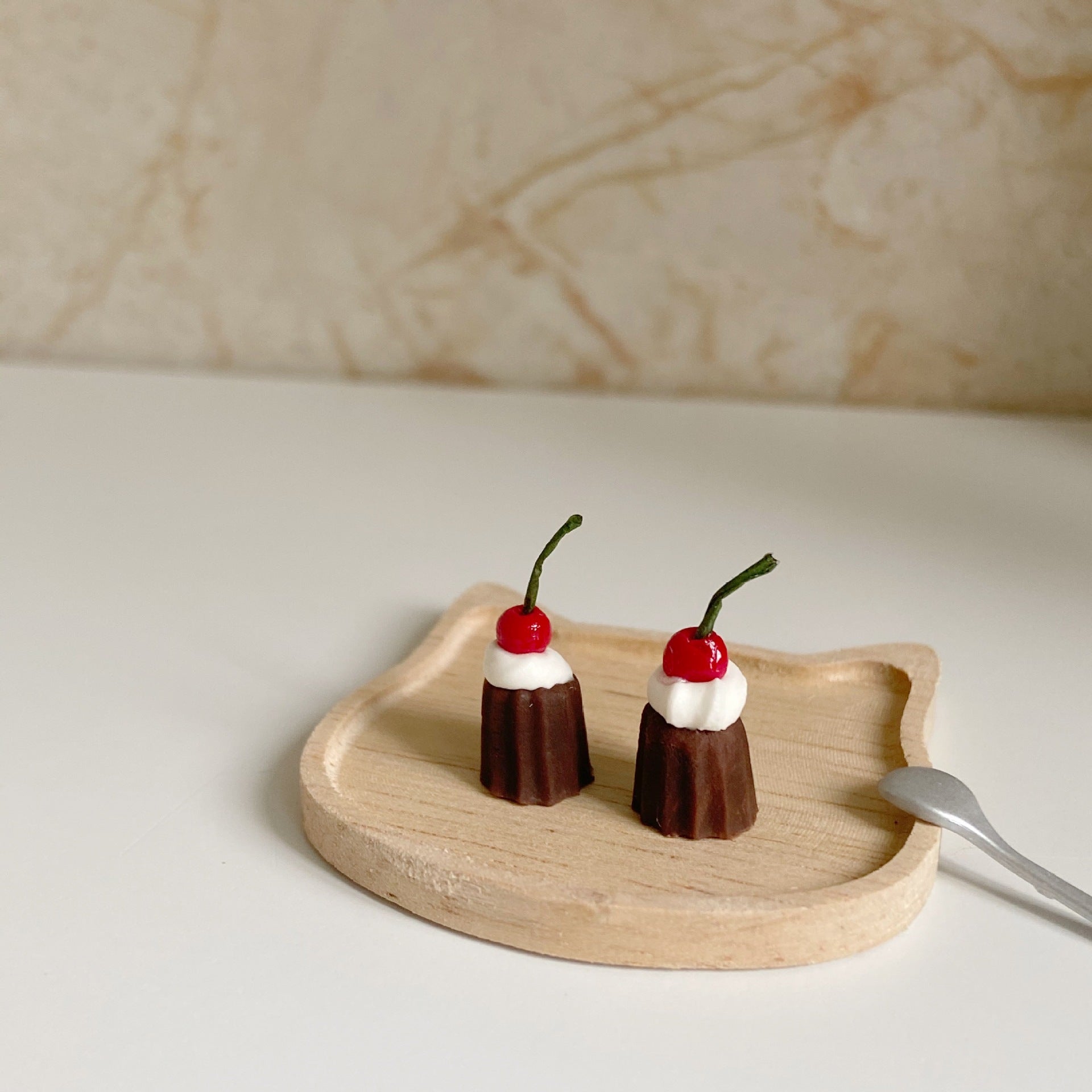 Cute Mini Cherry Kolu Little Cake Dessert Dollhouse BO11 Simulation Food Play Model Small Ornament