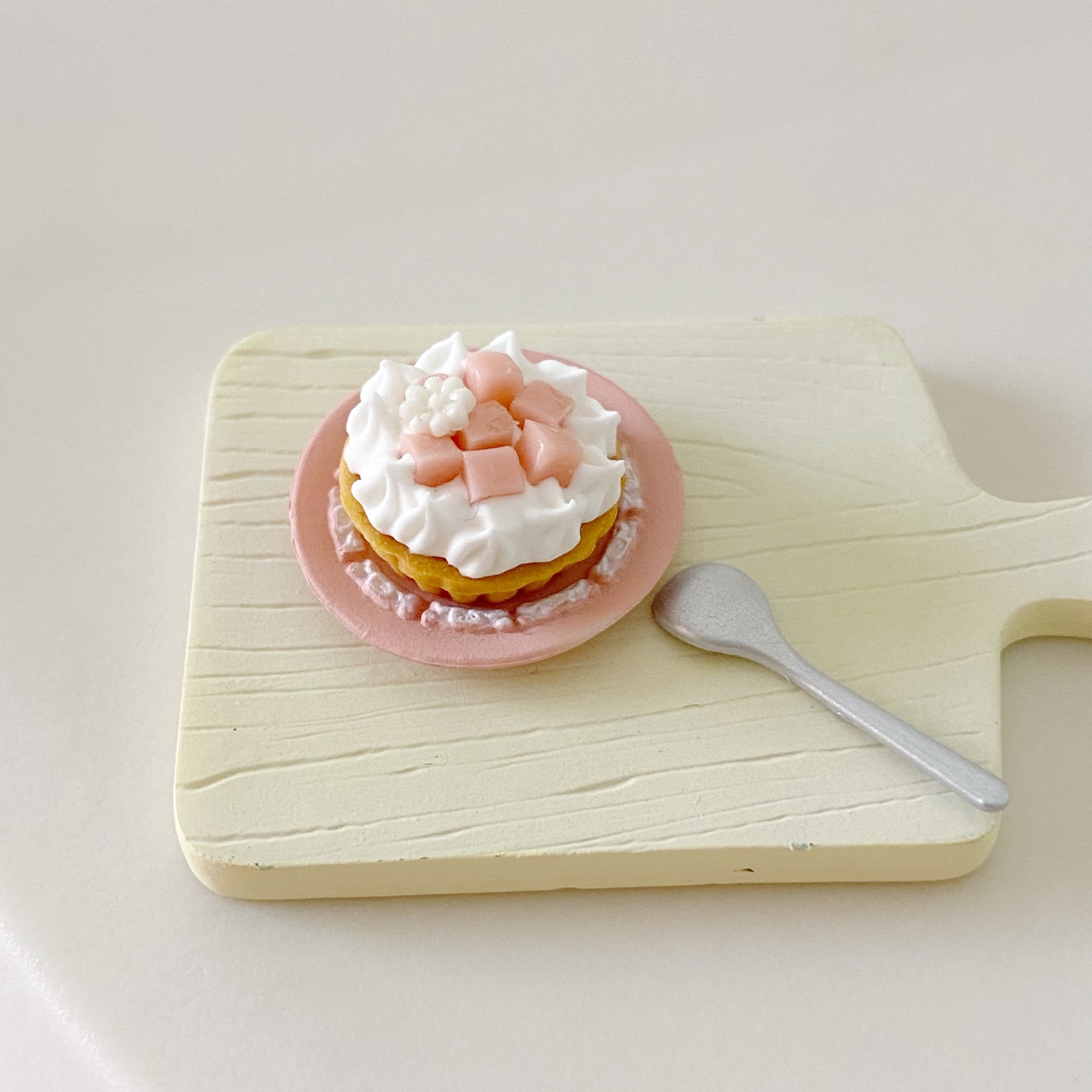 Six-Piece Miniature Food Play Peach Pie Eight-Piece BJD Dollhouse Dessert Shop Scene Photo Props