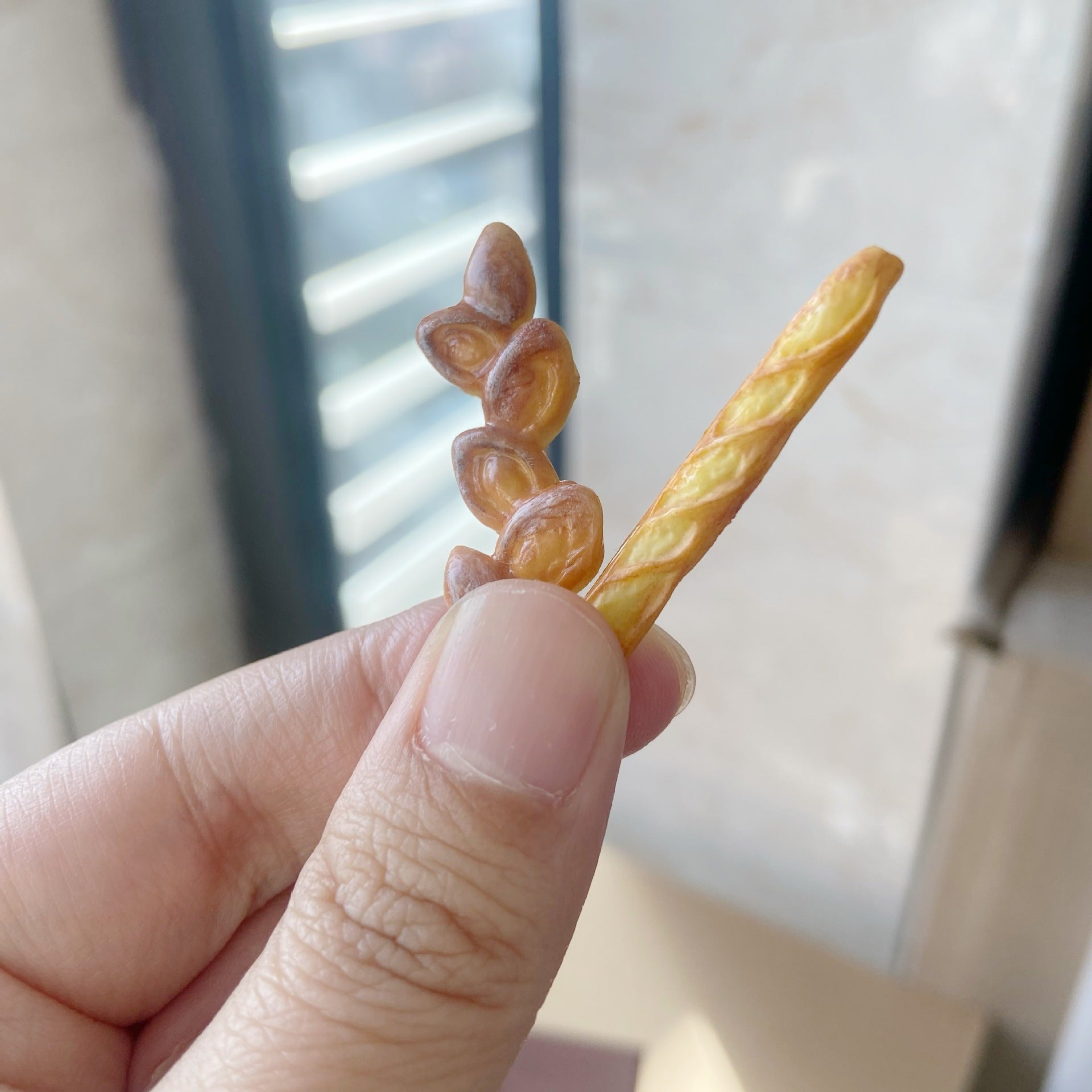Miniature Baguette Wheat Ear Bread Play Food for Dollhouse 1:12 Scale Dollhouse Bakery Props Decoration