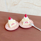 Miniature Simulated Triangle Strawberry Slice Cake Miniature Food Play Toy Six-Eighths Dollhouse Dessert Shop Decoration