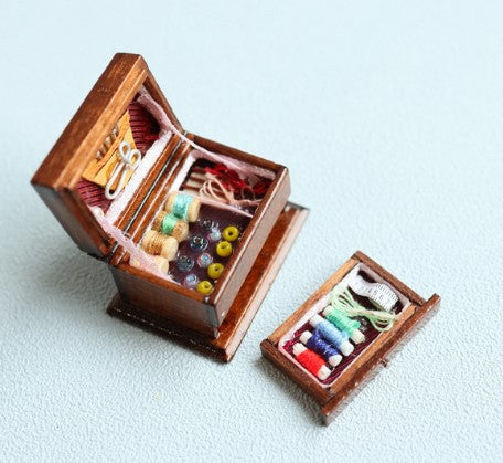 Dollhouse Miniature Sewing Machine Accessory