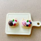 Simulation Cute Strawberry Ice Cream Toast Bread Miniature Food Play Mini Dollhouse Props