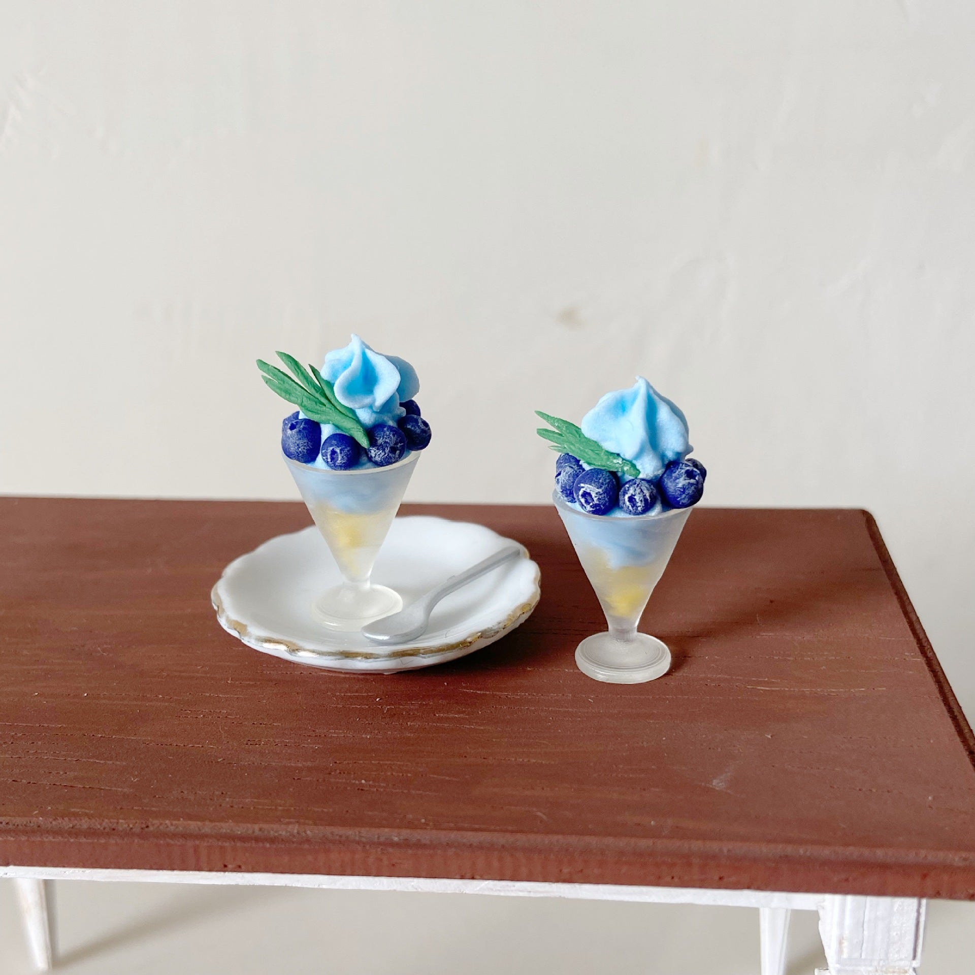 Miniature Food Play Blueberry Cream Cup Eight Points Dollhouse Accessories Dessert Shop Photo Props
