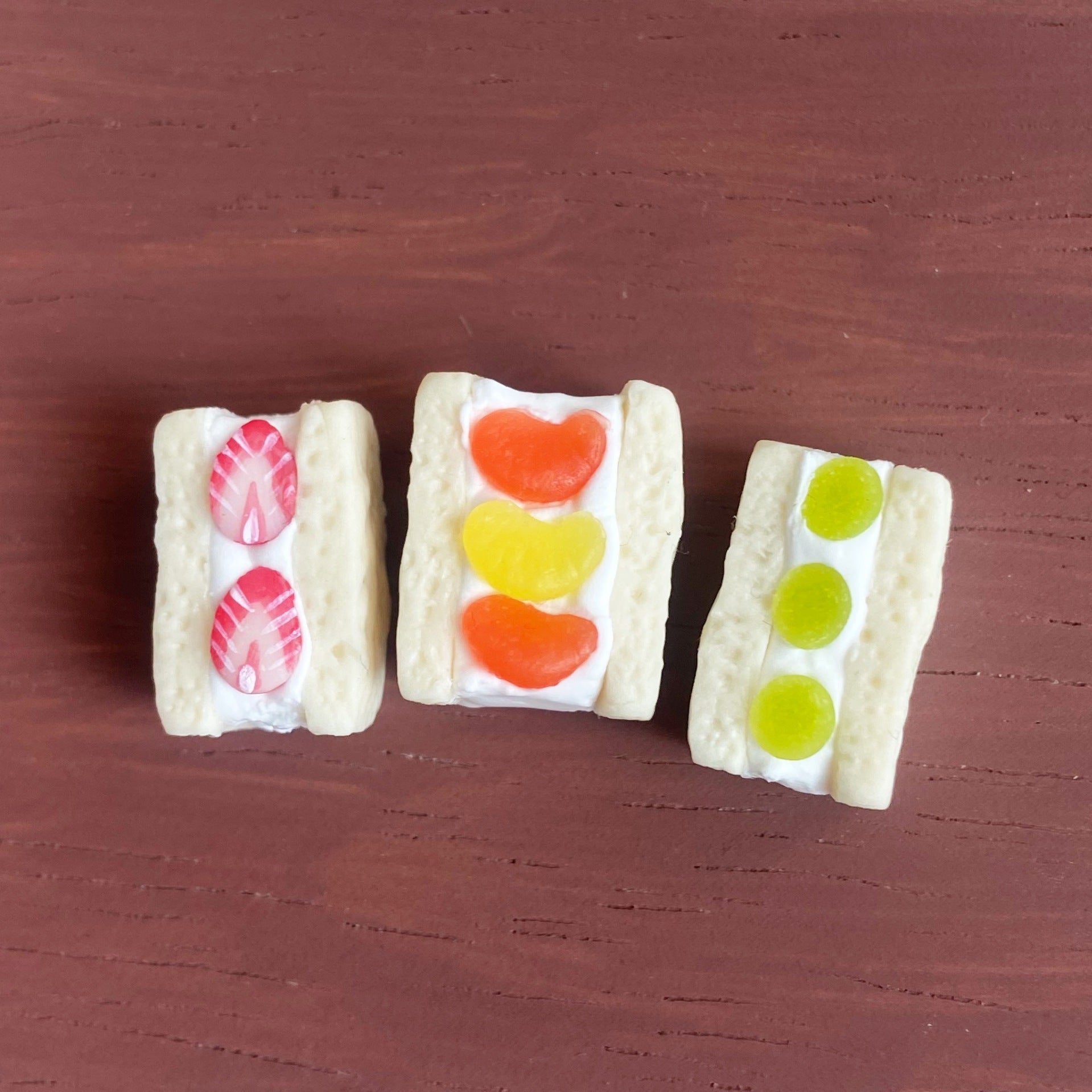 Cute Miniature Realistic Fruit Sandwich Miniature Food Play Model Six-Eighths Dollhouse Toy Decoration Prop
