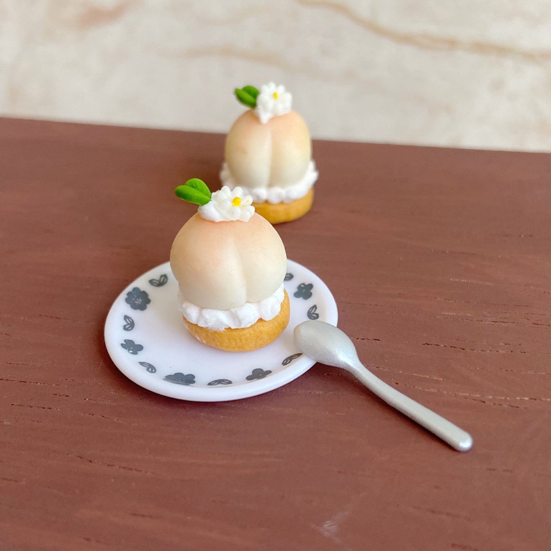 Cute Mini Peach Tower Dollhouse Creative Miniature Cake Food Model Accessories Wholesale
