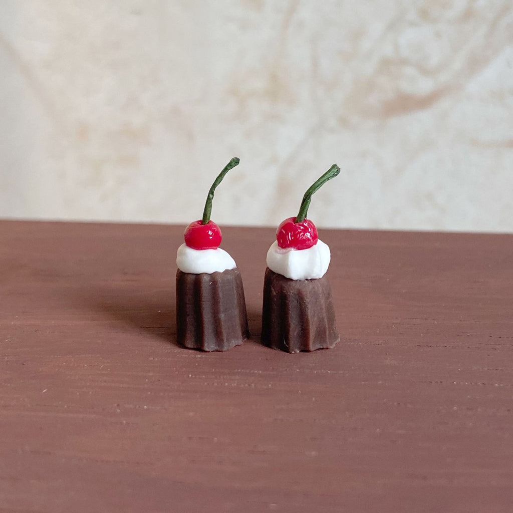 Cute Mini Cherry Kolu Little Cake Dessert Dollhouse BO11 Simulation Food Play Model Small Ornament