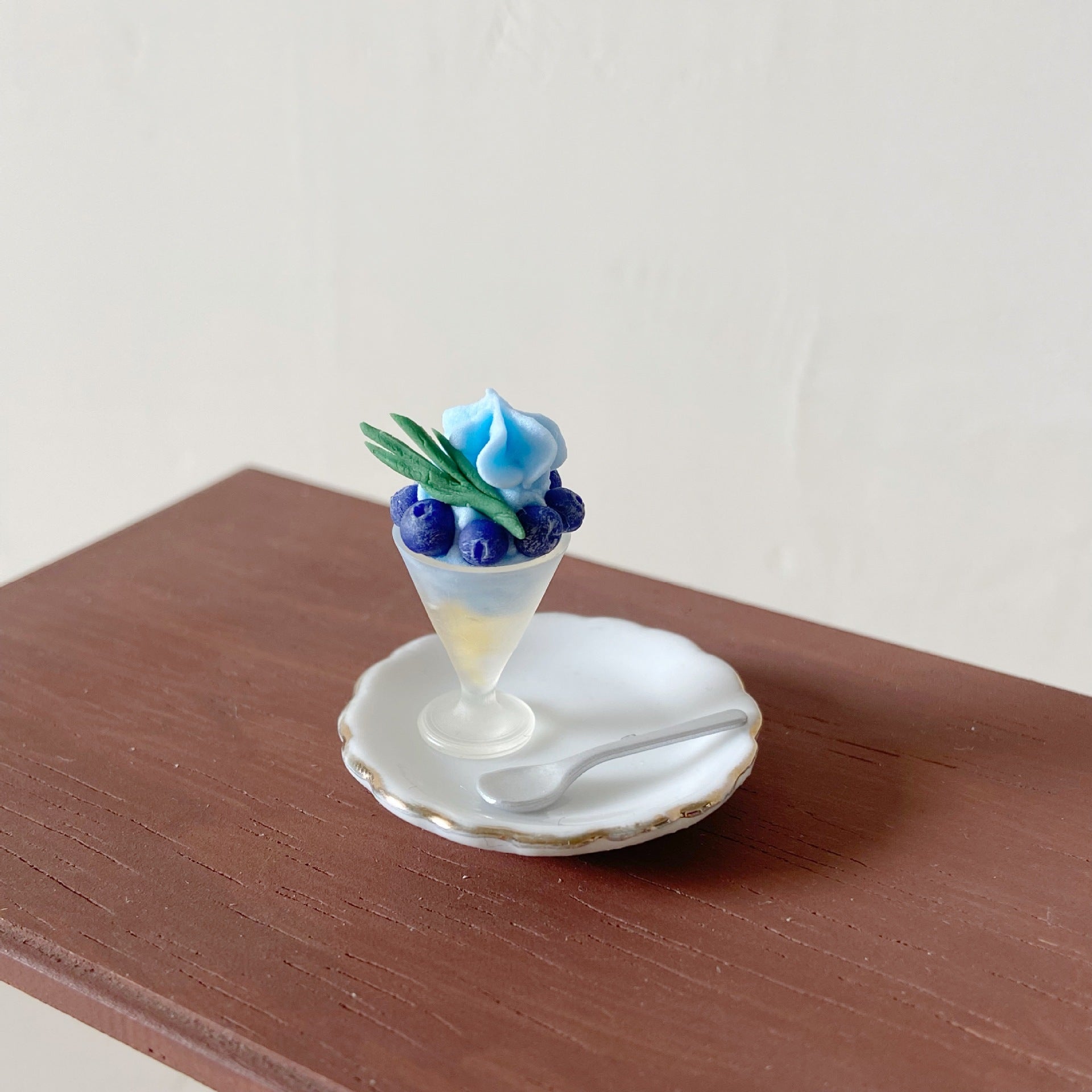 Miniature Food Play Blueberry Cream Cup Eight Points Dollhouse Accessories Dessert Shop Photo Props