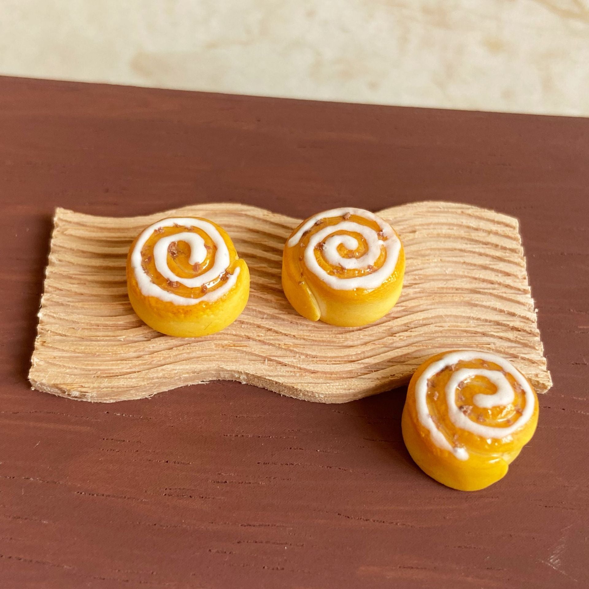 Simulation Bread Miniature Food Play Sesame Bagel and Cinnamon Roll Dollhouse Bakery Scene