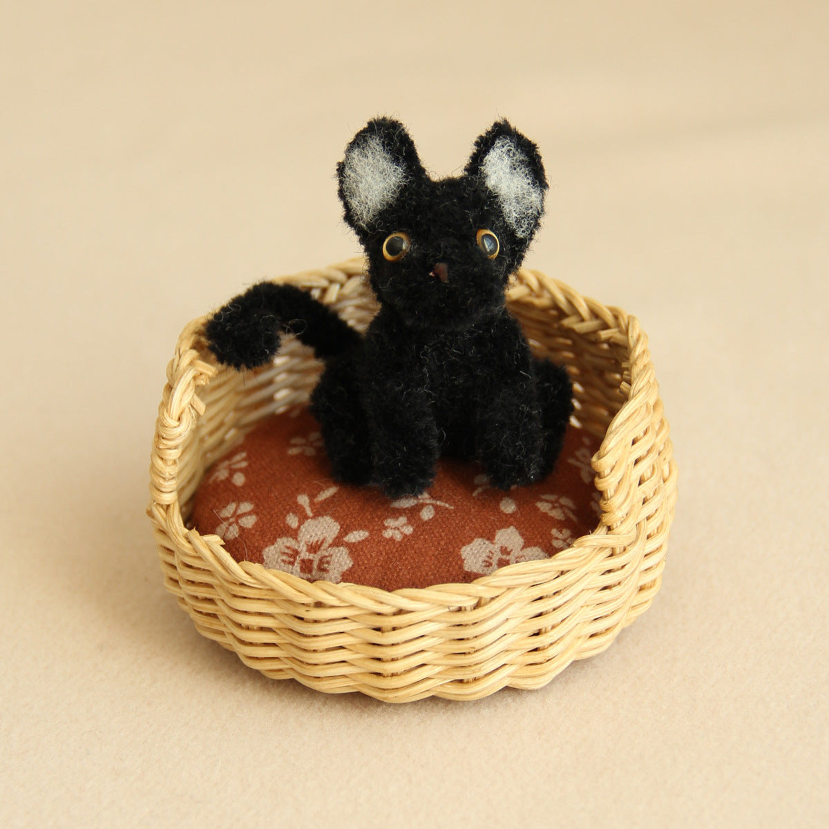 1:12 Miniature Handmade Twisted Stick Cat Pure Handmade Rattan Cat Nest Miniature Realistic Toy Nest Pet Ornament Decoration