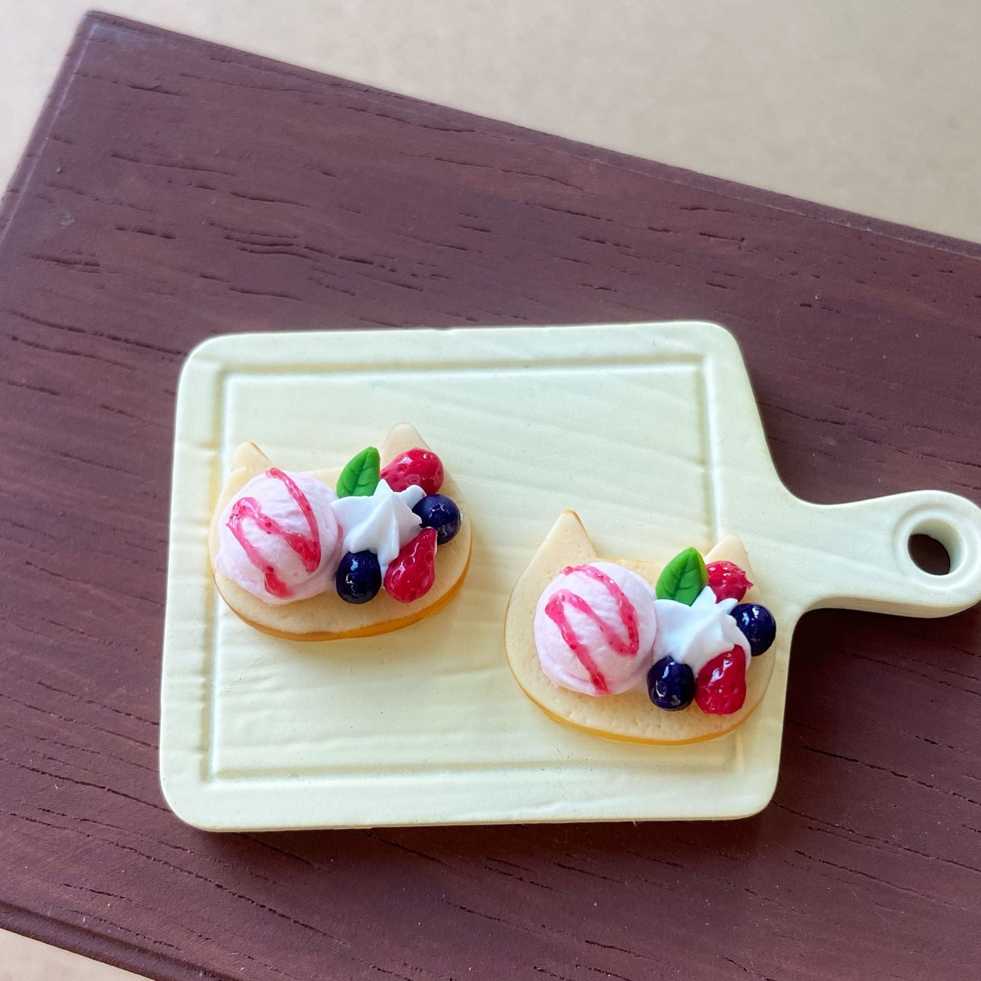 Simulation Cute Strawberry Ice Cream Toast Bread Miniature Food Play Mini Dollhouse Props