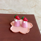 Miniature Strawberry Cake , Dollhouse Dessert Shop Decoration Props