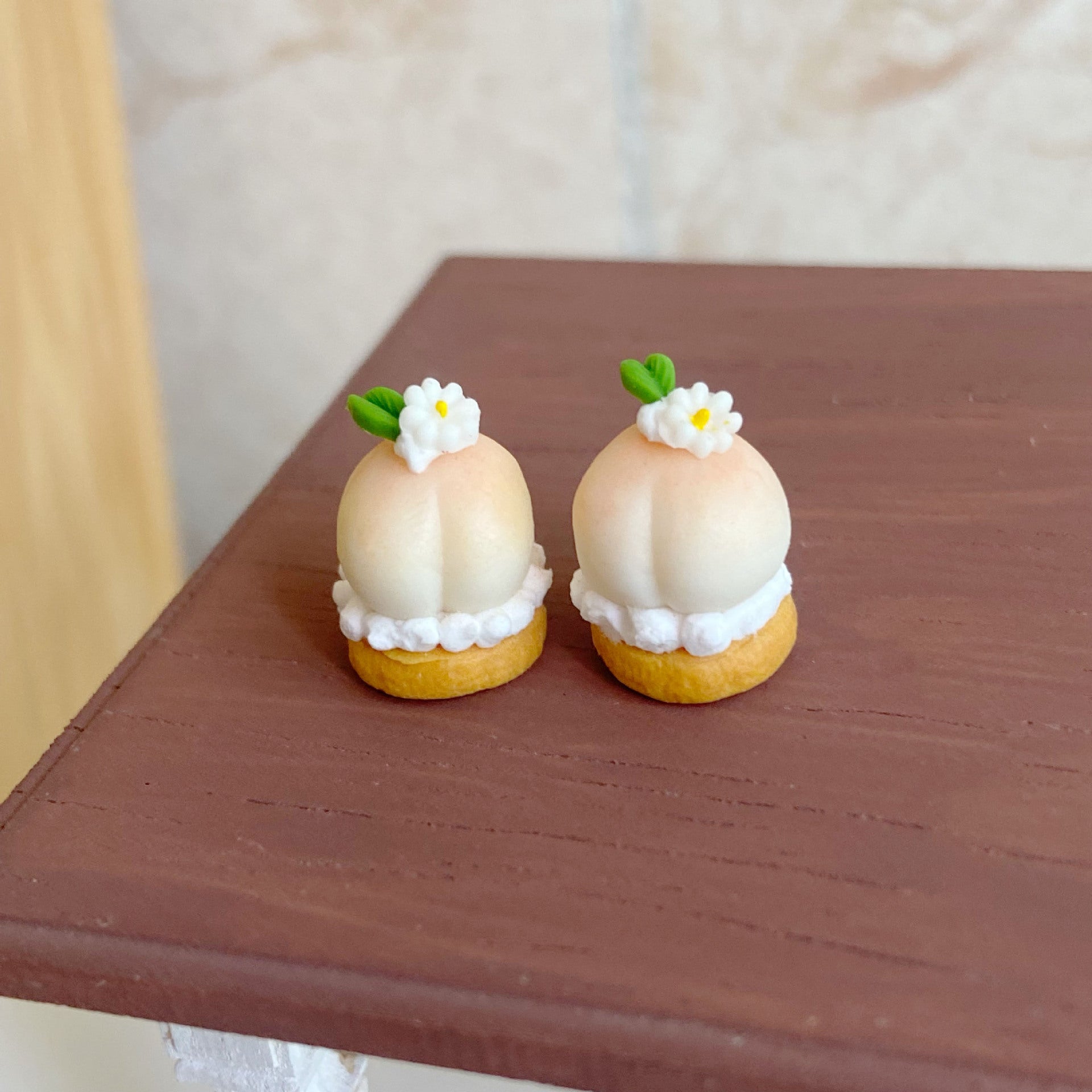 Cute Mini Peach Tower Dollhouse Creative Miniature Cake Food Model Accessories Wholesale